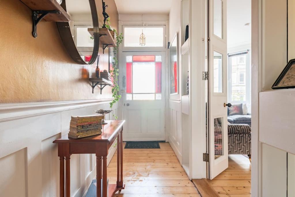 Holyrood Park: Lush & Arty 2 Double Bed Flat Apartment Edinburgh Exterior photo