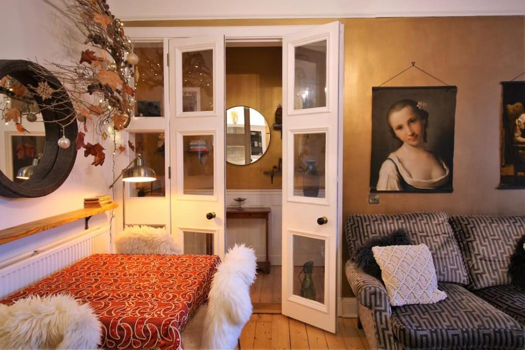 Holyrood Park: Lush & Arty 2 Double Bed Flat Apartment Edinburgh Exterior photo