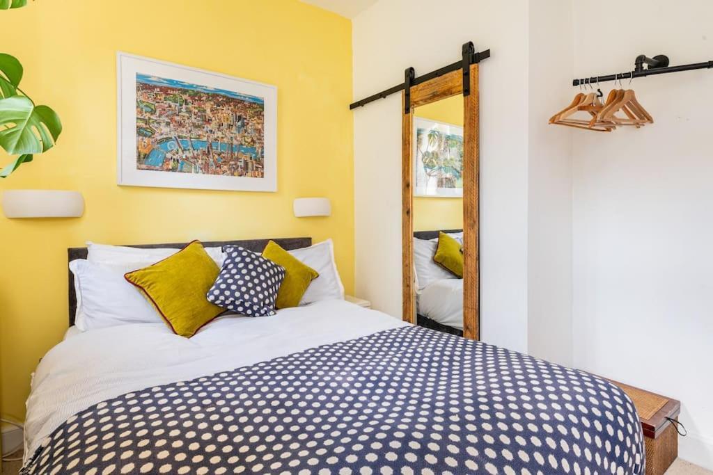 Holyrood Park: Lush & Arty 2 Double Bed Flat Apartment Edinburgh Exterior photo