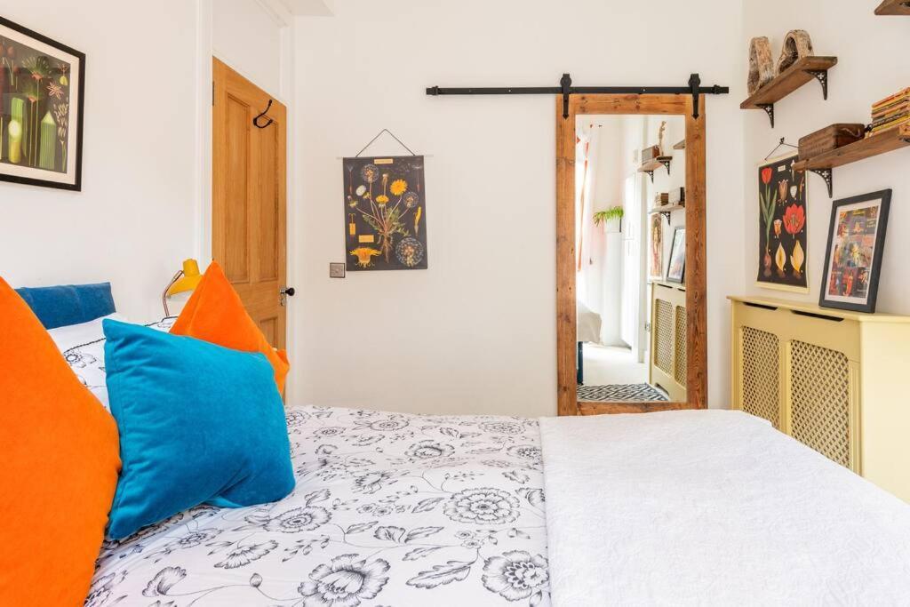Holyrood Park: Lush & Arty 2 Double Bed Flat Apartment Edinburgh Exterior photo