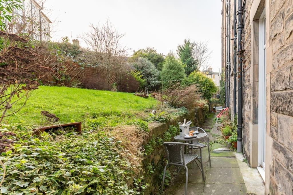 Holyrood Park: Lush & Arty 2 Double Bed Flat Apartment Edinburgh Exterior photo